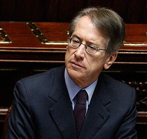 Photo of Dimissioni di Terzi: “Sui Marò, io inascoltato”