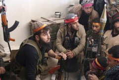 Photo of Siria. I “ribelli” allo sbando, sequestrano anche giornalisti “amici”