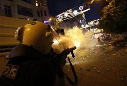 Photo of Democracy in Turkey: Peaceful Protest Turns Violent as Police Fires Teargas