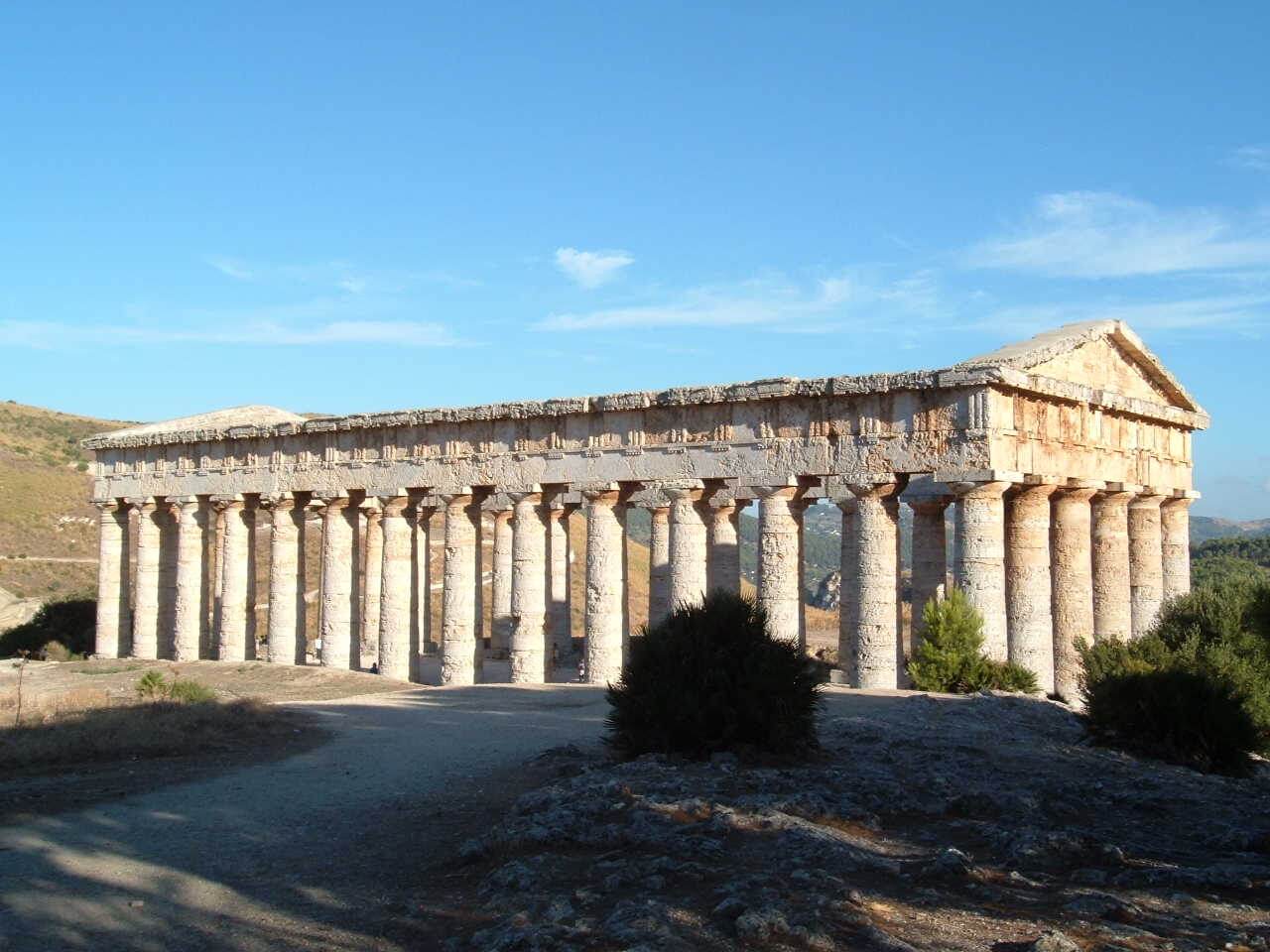Photo of “Fuori i mercenari” dal Tempio di Segesta