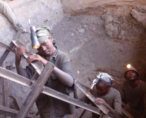 Photo of Tanzania. L’oro sporco prodotto dai baby-minatori