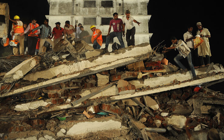 Photo of New Delhi. Crollato un palazzo, almeno 25 morti