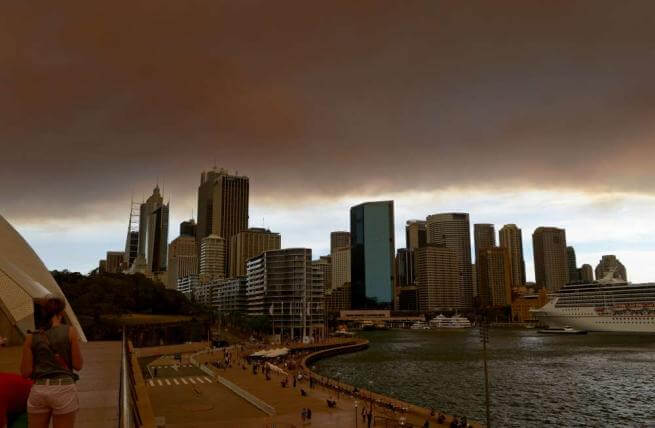 Photo of Australia. E’ allarme incendi: migliaia gli sfollati, un morto
