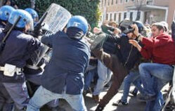 Photo of Roma. Scontri alla Sapienza tra studenti e polizia