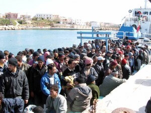 Photo of Lampedusa. Tra business e disperazione entra in scena l’ipocrisia made in Italy