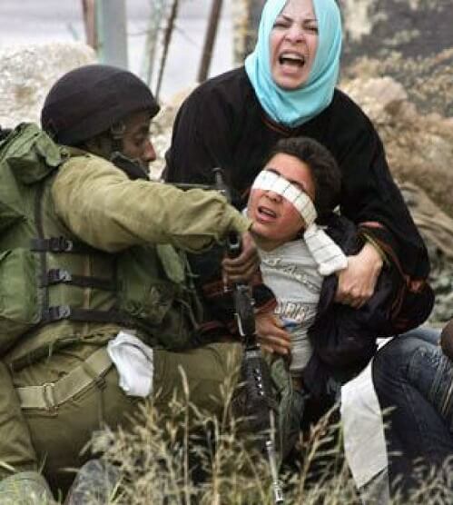 Photo of Palestina. Pchr: le violazioni israeliane sono crimini di guerra