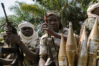 Photo of Repubblica Centrafricana. Migliaia di musulmani in fuga dalle milizie cristiane, l’Unione Europea invia le truppe