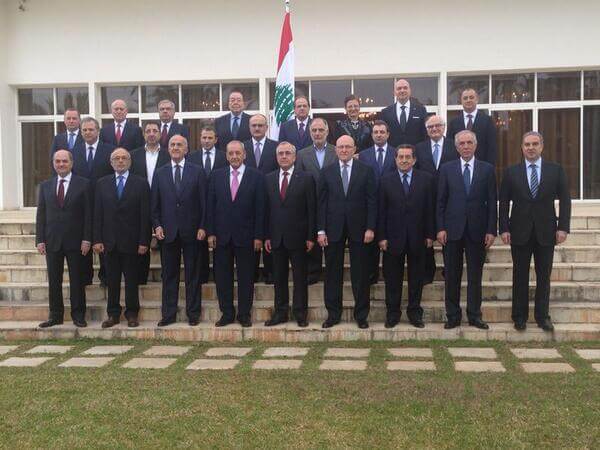 Photo of Libano. Dopo dieci mesi di stallo, presentato il nuovo governo di unità nazionale