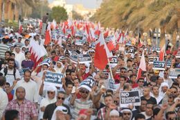 Photo of Bahraini Opposition Demonstrates, Insists on Obtaining Rights