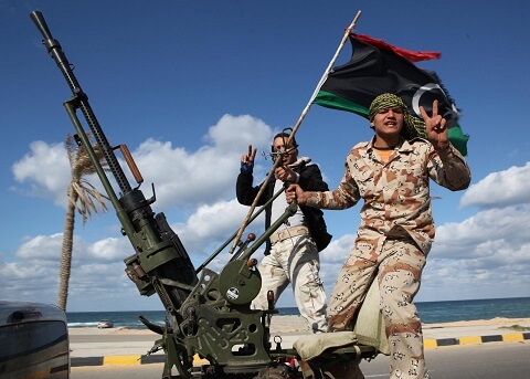 Photo of Libia destabilizzata e ad un passo dalla guerra civile, facile preda degli “avvoltoi internazionali”