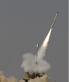 Photo of Israele posiziona sistema missilistico nel Golan per coprire i “ribelli” siriani