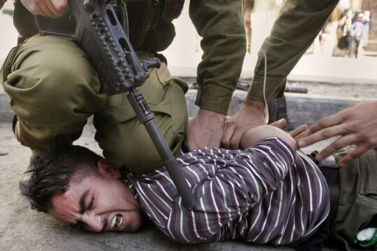Photo of Rastrellamenti in Cisgiordania: altri 64 palestinesi arrestati