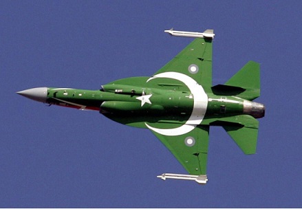 Photo of Pakistan – Raid dell’aviazione nel Waziristan, uccisi 17 miliziani