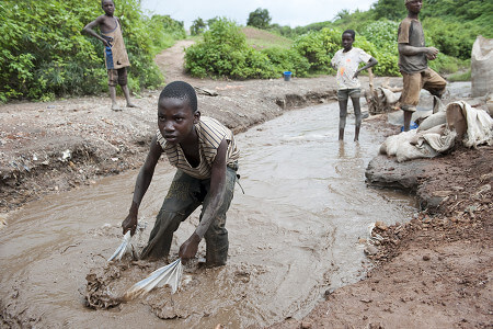 Photo of Congo: un Paese depredato dai crimini delle multinazionali