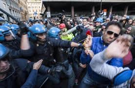 Photo of Roma: quei padri di famiglia sfruttati in fabbrica e massacrati in piazza