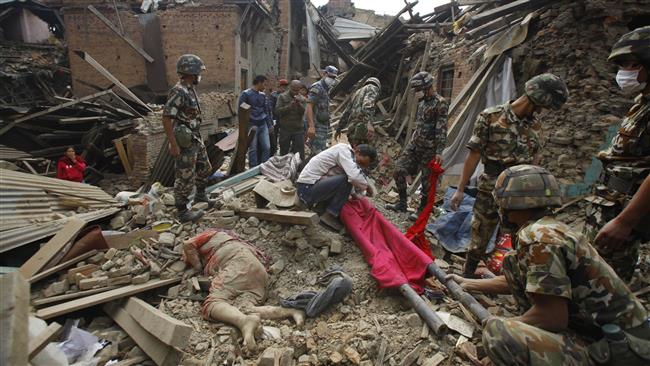 Photo of Terremoto in Nepal: bilancio di morti in aumento, crisi umanitaria e siti storici in macerie