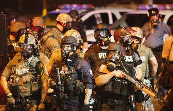 Photo of Report sulle violenze della polizia statunitense: 385 vittime nel 2015