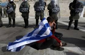 Photo of Quel pagliaccio vestito da rivoluzionario che doveva liberare Atene dalle catene di Bruxelles
