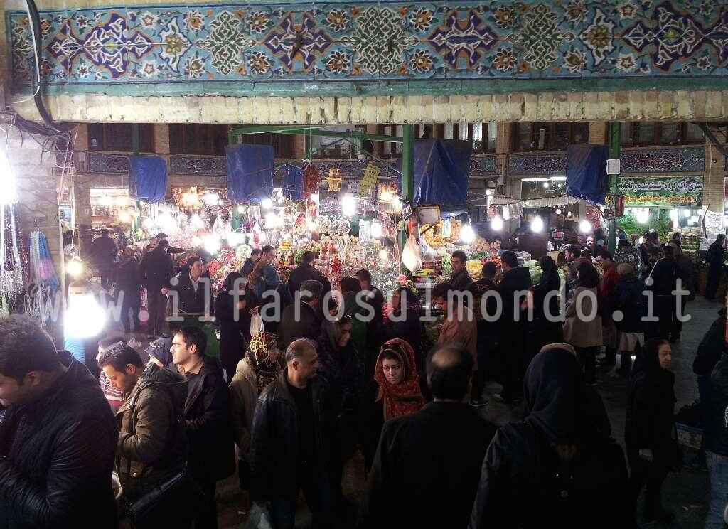 Photo of Nowruz, shopping al Gran Bazar di Teheran