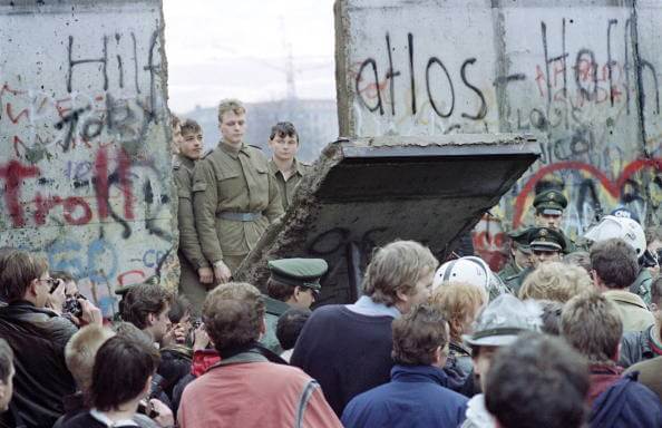 Photo of Muro di Berlino, sogno infranto di un’Europa sovrana