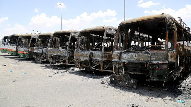 Photo of Arabia Saudita, lavoratori licenziati danno fuoco agli autobus