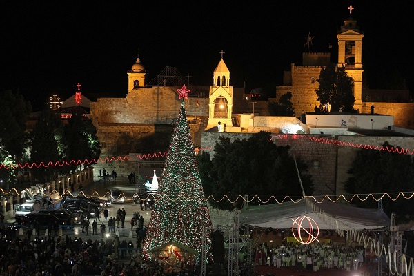 Photo of Thousands celebrate Christmas in Bethlehem
