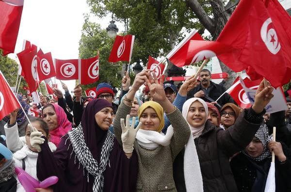 Photo of Tunisia, manifestazioni antigovernative
