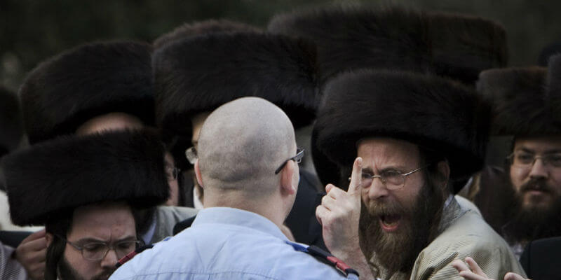 Photo of Israele: Arad, scontri tra laici e ultra ortodossi