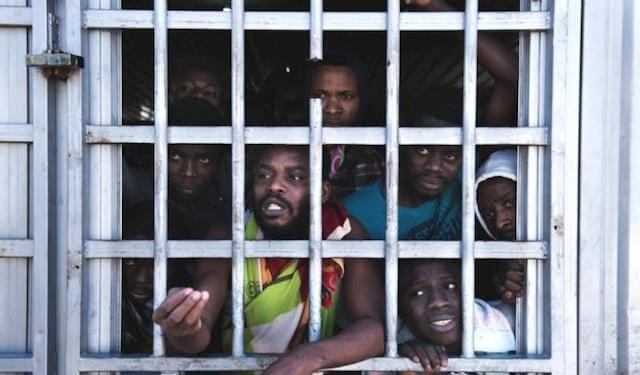 Photo of Libia, trappola infernale per migranti