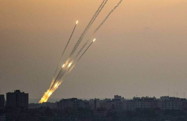 Photo of Gaza, razzi palestinesi fanno scappare Netanyahu