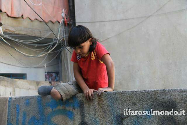 Photo of Bambini a rischio guerra, povertà e discriminazione