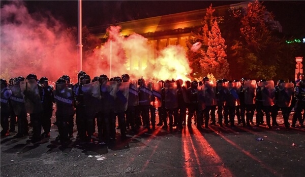 Photo of Romania, 440 Injured in Clashes Anti-Government Protesters
