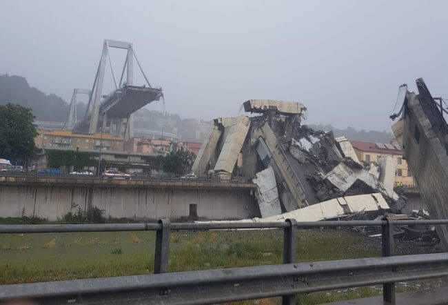 Photo of Genova, dopo il crollo inizia lo sciacallaggio politico