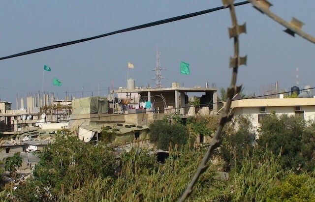 Photo of Libano: scontri campo profughi Miyeh Miyeh