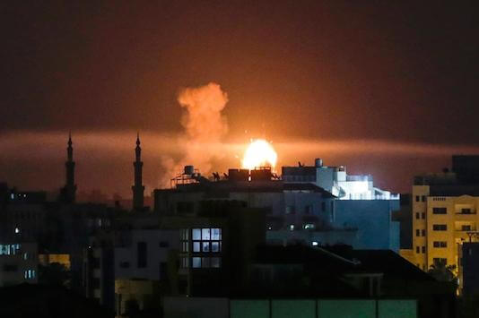 Photo of Missili israeliani fanno strage a Gaza