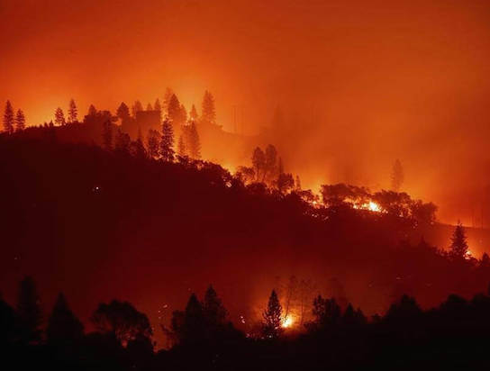 Photo of Incendi in California, 76 vittime e 1300 dispersi