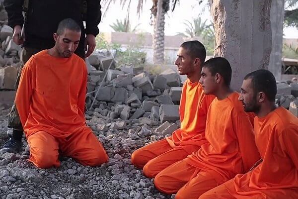 Photo of Siria: Isil uccide 700 prigionieri