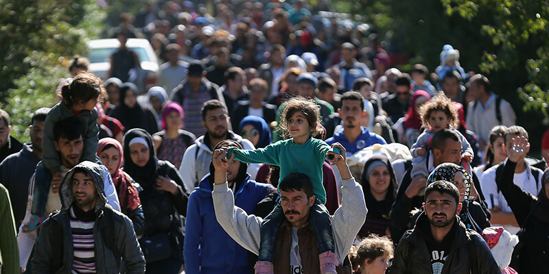Photo of Migranti, Ue offre 2mila euro per tornare a casa
