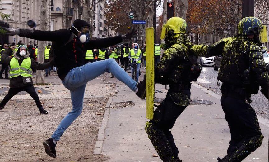 Photo of La protesta dei gilets jaunes si diffonde in Europa