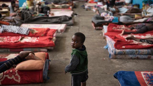 Photo of Unhcr: otto migranti su dieci riportati nei lager libici