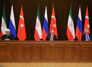 Photo of Sochi: al via vertice Iran-Russia-Turchia