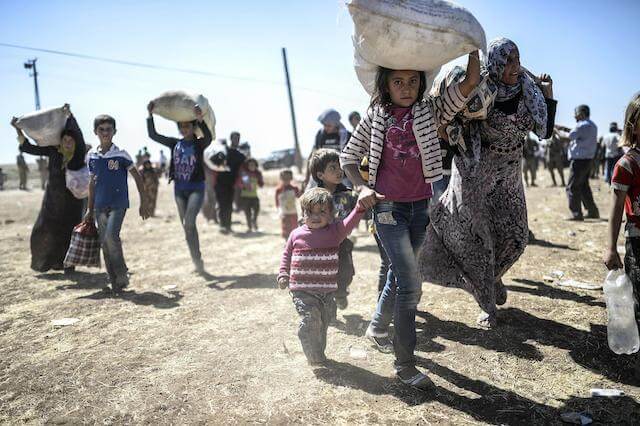 Photo of Profughi siriani lasciati morire nei campi curdi