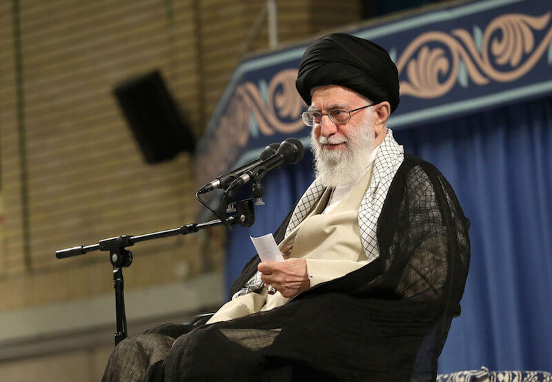 Photo of Khamenei: U.S. negotiations offer is a deception aimed to strip Iran of its defense power