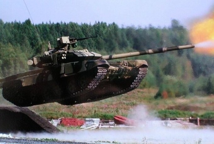esercito-iraniano-T-90