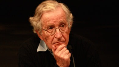 Noam-Chomsky