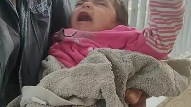 Photo of Soldati vietano a detenuta palestinese di allattare neonato