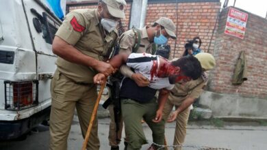 Photo of Kashmir, come l’India soffoca il dissenso
