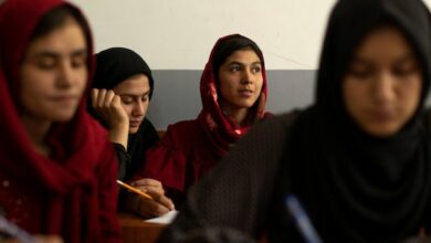 Photo of Talebani: ragazze afghane torneranno a scuola entro marzo