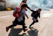 Photo of Palestina, Israele spara lacrimogeni ai bambini delle scuole